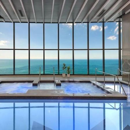 Surfers Paradise New Beachfront Apartments Gold Coast Exterior photo