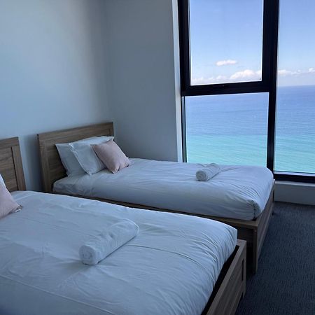Surfers Paradise New Beachfront Apartments Gold Coast Exterior photo
