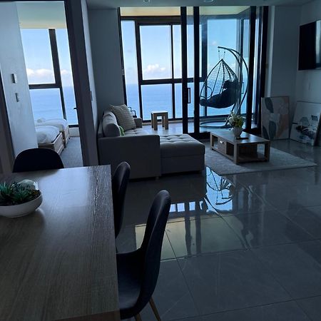Surfers Paradise New Beachfront Apartments Gold Coast Exterior photo