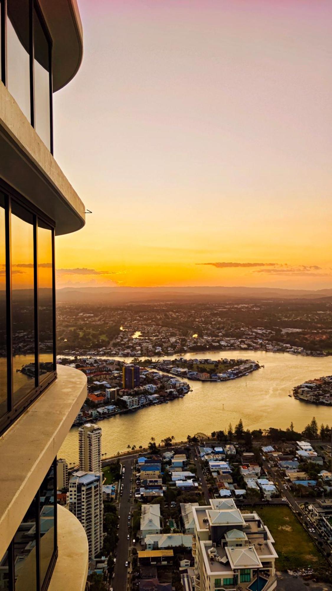 Surfers Paradise New Beachfront Apartments Gold Coast Exterior photo