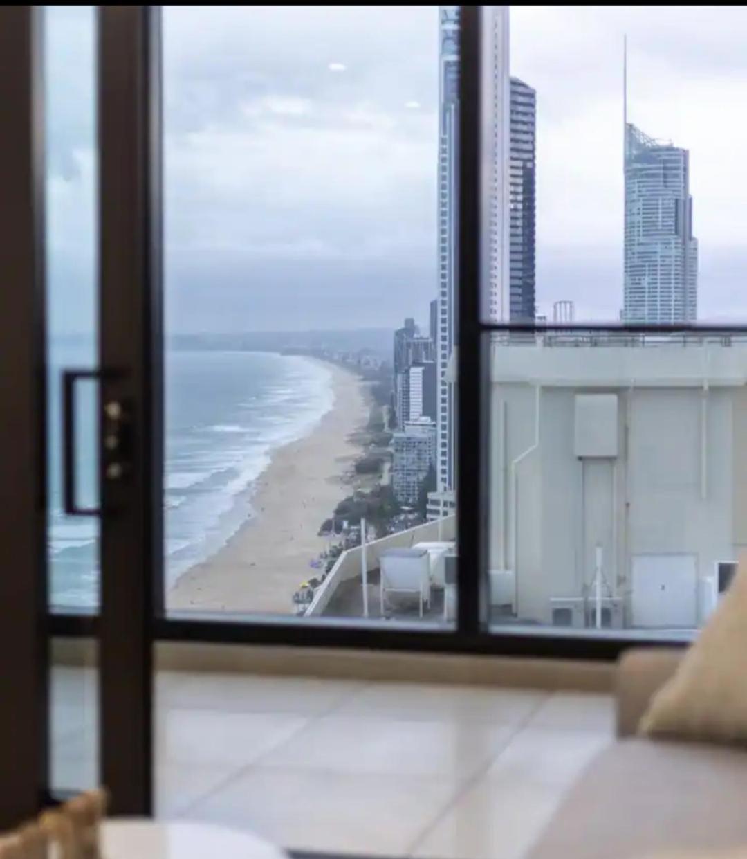Surfers Paradise New Beachfront Apartments Gold Coast Exterior photo